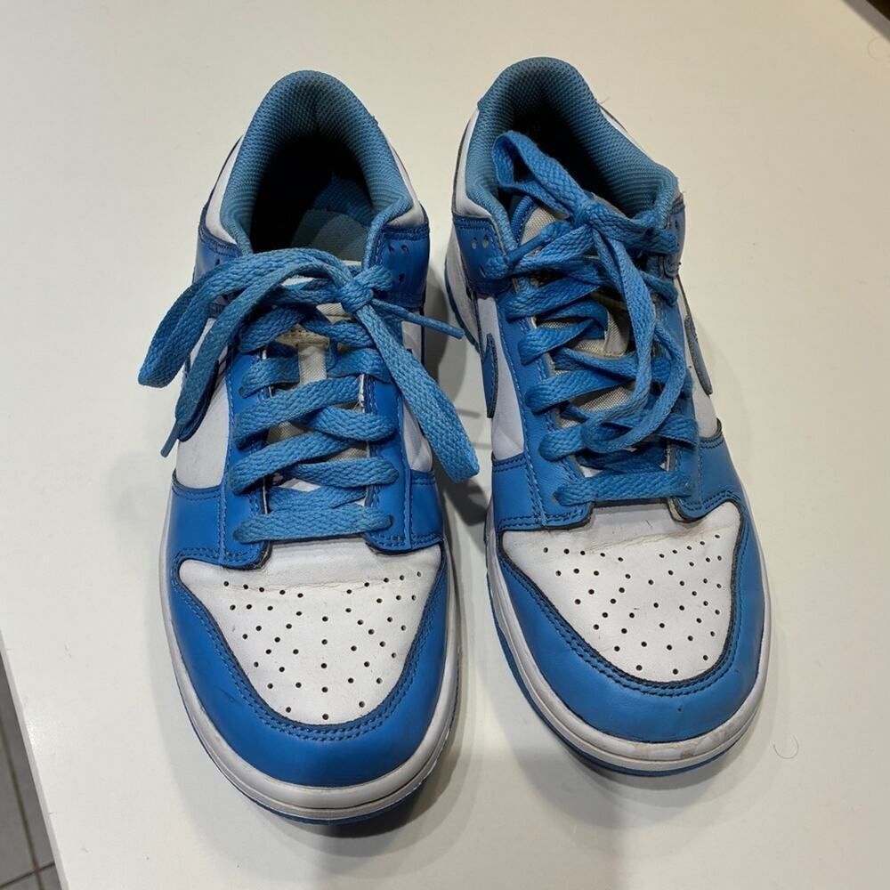 Nike Dunk Sneakers in Blue Beyond - Picture 2 of 8